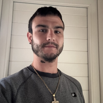 Emanuele zoekt een Huurwoning / Studio / Appartement / Kamer in Leeuwarden